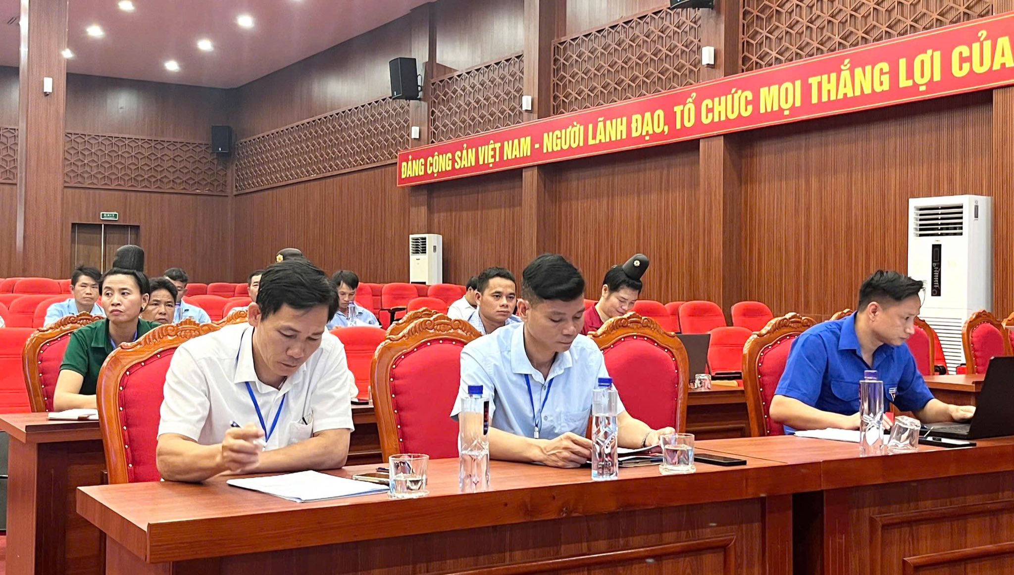 anh tin bai